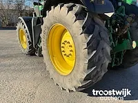 Vierwielaangedreven landbouwtractor - afbeelding 13 van  25