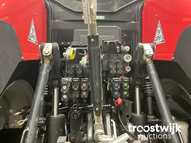 Vierwielaangedreven landbouwtractor - afbeelding 7 van  20