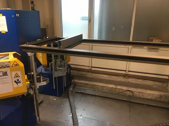 Vierzijdige hoekenpers evm s4 (eckenverbinder) - afbeelding 6 van  10