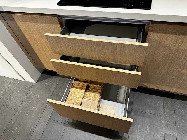 Vika - showroomkeuken - afbeelding 14 van  35