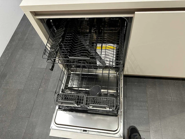 Vika - showroomkeuken - afbeelding 32 van  35