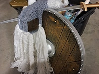 Viking attibuten(bak) - afbeelding 1 van  3