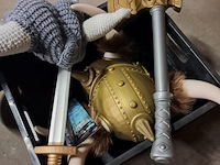 Viking attibuten(bak) - afbeelding 2 van  3