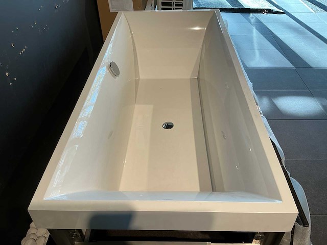 Villeroy & boch opbouw vrijstaand bad - afbeelding 5 van  7