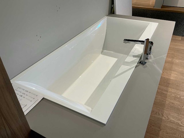 Villeroy & boch opbouw vrijstaand bad - afbeelding 1 van  4