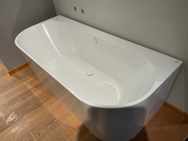 Villeroy & boch opbouw vrijstaand bad - afbeelding 3 van  5