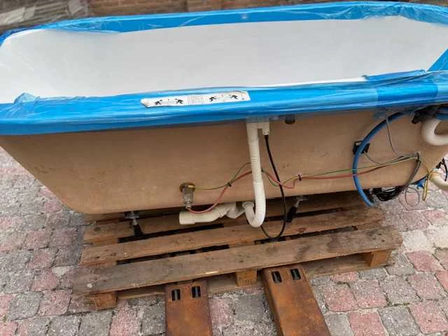 Villeroy en boch - bubbelbad - afbeelding 11 van  14