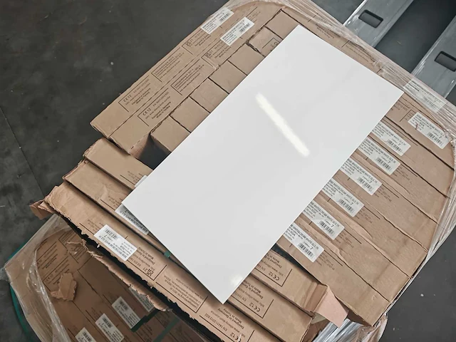 Villeroy&boch glans wit wandtegel 30x60 cm 41,04 m² - afbeelding 5 van  7