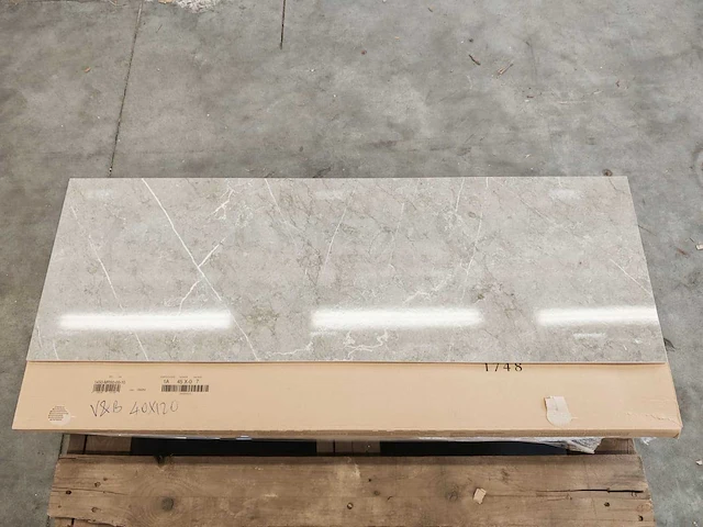 Villeroy&boch marmochic glans grijs wandtegel 40x120 cm 55,68 m² - afbeelding 7 van  7