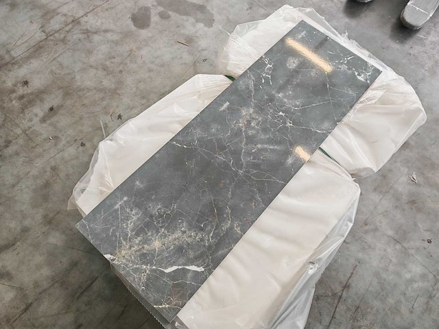 Villeroy&boch marmochic glans zwart wandtegel 40x120 cm 38,4 m² - afbeelding 5 van  7