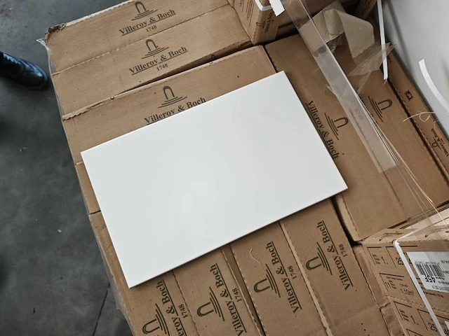 Villeroy&boch mat wit wandtegel 25x40 cm 34,1 m² - afbeelding 1 van  7