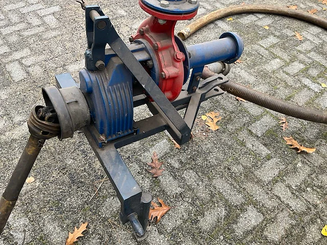 Vincenzo liberti waterpomp - cardanas aangedraven - afbeelding 6 van  8