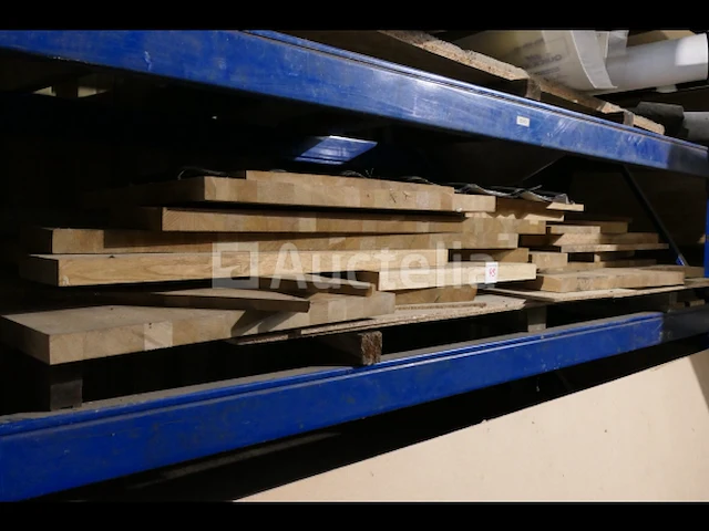 Vingerlaswerk sloophout en lijmen - afbeelding 1 van  4