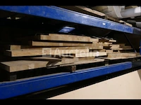 Vingerlaswerk sloophout en lijmen - afbeelding 1 van  4