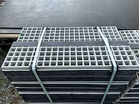 Vink gvk. glasvezelversterkte kunststof traptreden. (16x) - afbeelding 1 van  3
