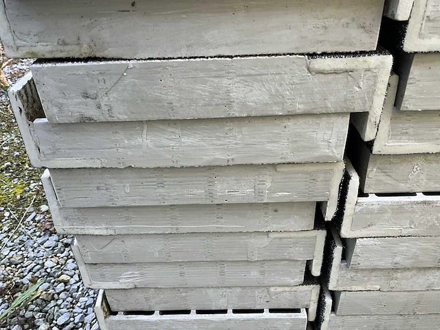 Vink gvk. glasvezelversterkte kunststof traptreden. (18x) - afbeelding 3 van  3