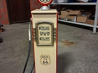 Vintage bezinepomp kastje - afbeelding 1 van  3