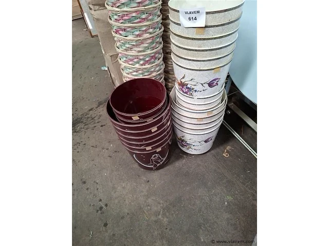Vintage bloempot - afbeelding 1 van  1