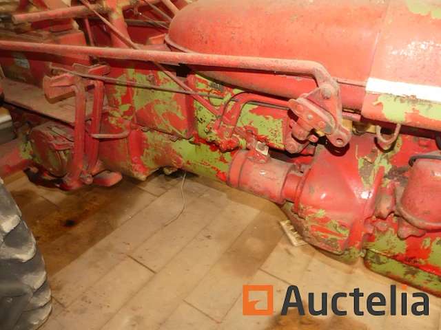 Vintage collectible tractor (te restaureren) international harvester fc - afbeelding 7 van  12