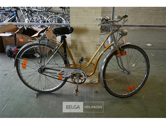 Vintage damesfiets jean devost - afbeelding 1 van  4