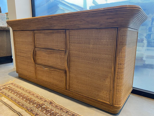 Vintage dressoir in rotan / bamboe - afbeelding 2 van  3