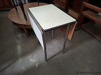 Vintage formica tafeltje - afbeelding 2 van  2