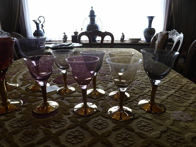 Vintage gekleurd glaswerk - afbeelding 3 van  3