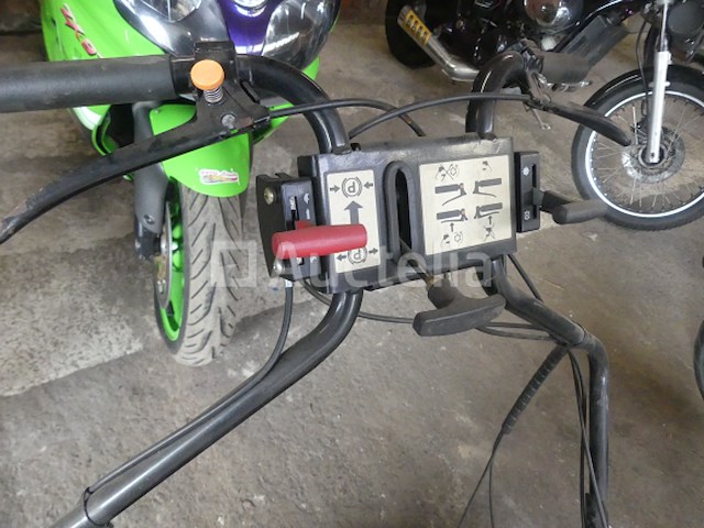 Vintage grasmaaier met roller ramnsomes marquis 61 - afbeelding 1 van  6