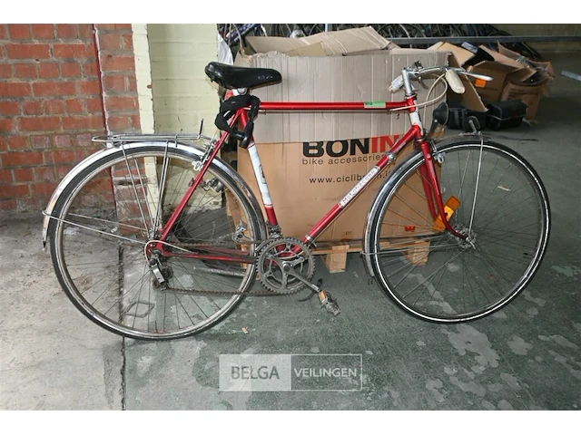 Vintage herenfiets motobecane - afbeelding 1 van  4