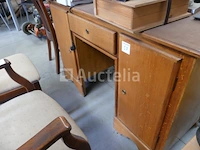 Vintage houten bureau + stoelen - afbeelding 4 van  7