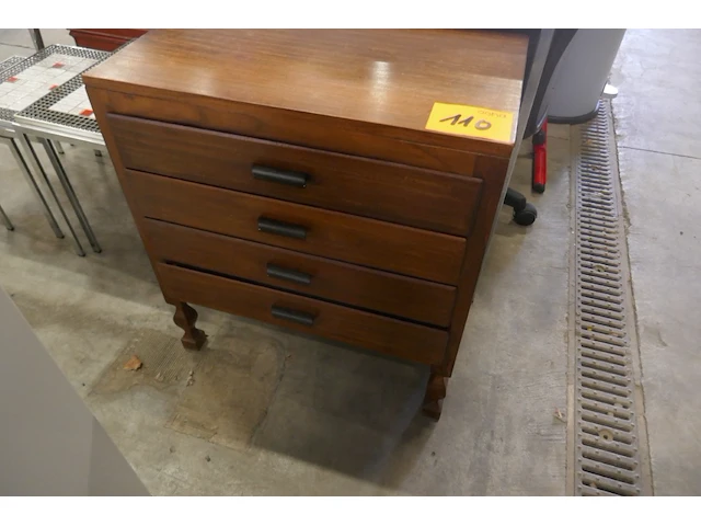 Vintage houten kastje - afbeelding 1 van  3