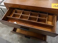 Vintage houten kastje - afbeelding 2 van  3