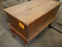 Vintage houten meubelkist - afbeelding 1 van  3