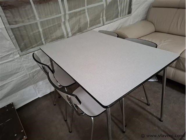 Vintage keukentafel - afbeelding 1 van  3