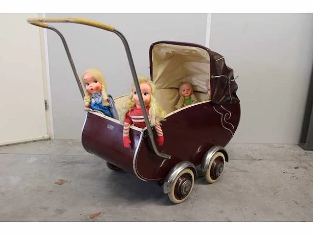 Vintage kinderwagen - afbeelding 2 van  6