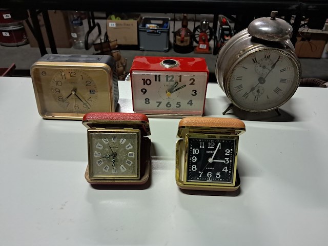 Vintage klokken 5 stuks - afbeelding 1 van  8
