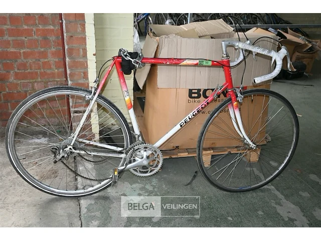 Vintage koersfiets peugeot - afbeelding 1 van  4