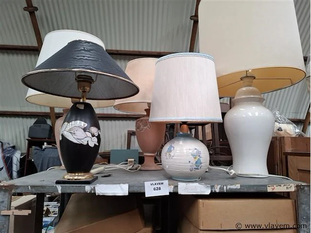 Vintage lampadaire - afbeelding 1 van  2