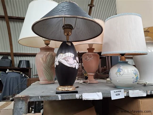 Vintage lampadaire - afbeelding 2 van  2