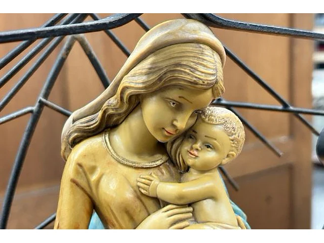 Vintage madonna en kind - afbeelding 2 van  7