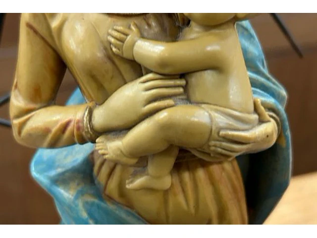 Vintage madonna en kind - afbeelding 3 van  7