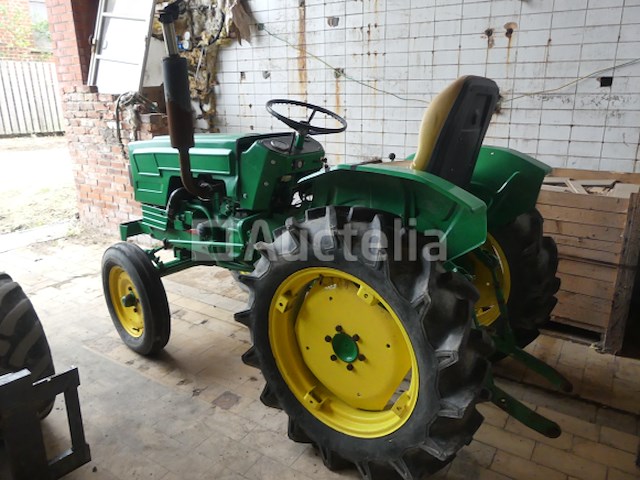 Vintage mini landbouw tractor merk en model onbekend - afbeelding 6 van  20