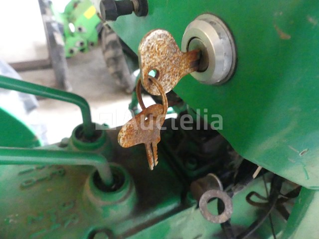 Vintage mini landbouw tractor merk en model onbekend - afbeelding 11 van  20