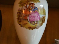 Vintage porseleinen vaas van limoges - afbeelding 1 van  2