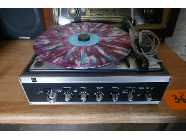Vintage radio-platenspeler - afbeelding 3 van  3