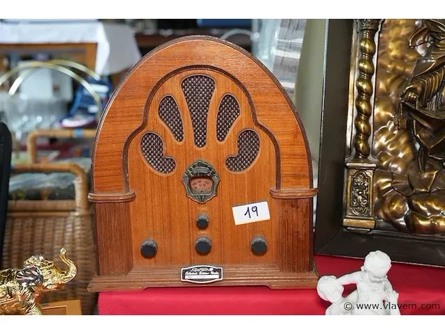 Vintage radio supertech - afbeelding 1 van  1