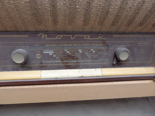 Vintage radio - afbeelding 2 van  3