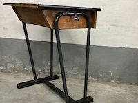 Vintage schoollessenaar, licht grijs formica, zwart ijzeren onderstel - afbeelding 3 van  4