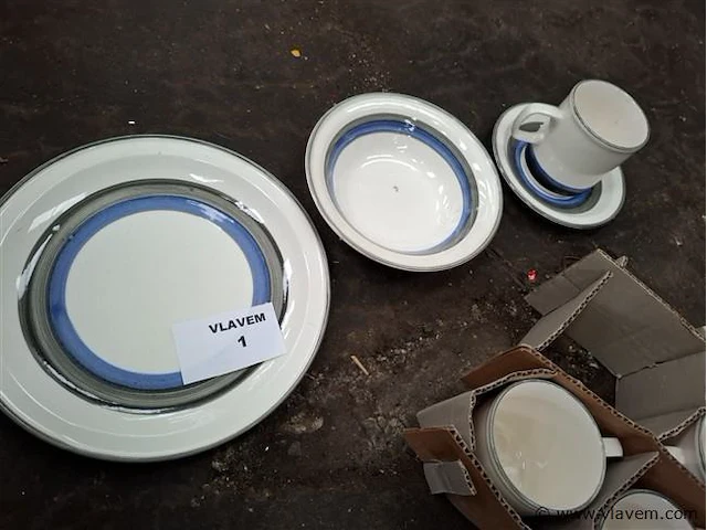 Vintage servies - afbeelding 1 van  3