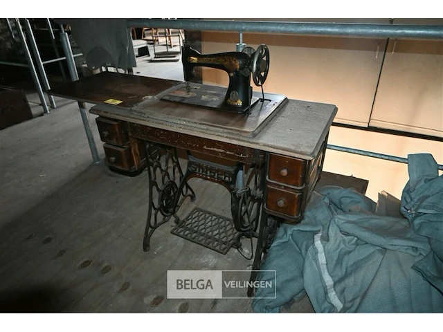 Vintage singer naaimachine - afbeelding 1 van  5